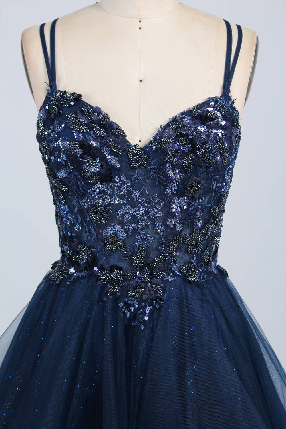 Elegant Lace Floral Appliqué Tulle Prom Dress - Wholesale 32928