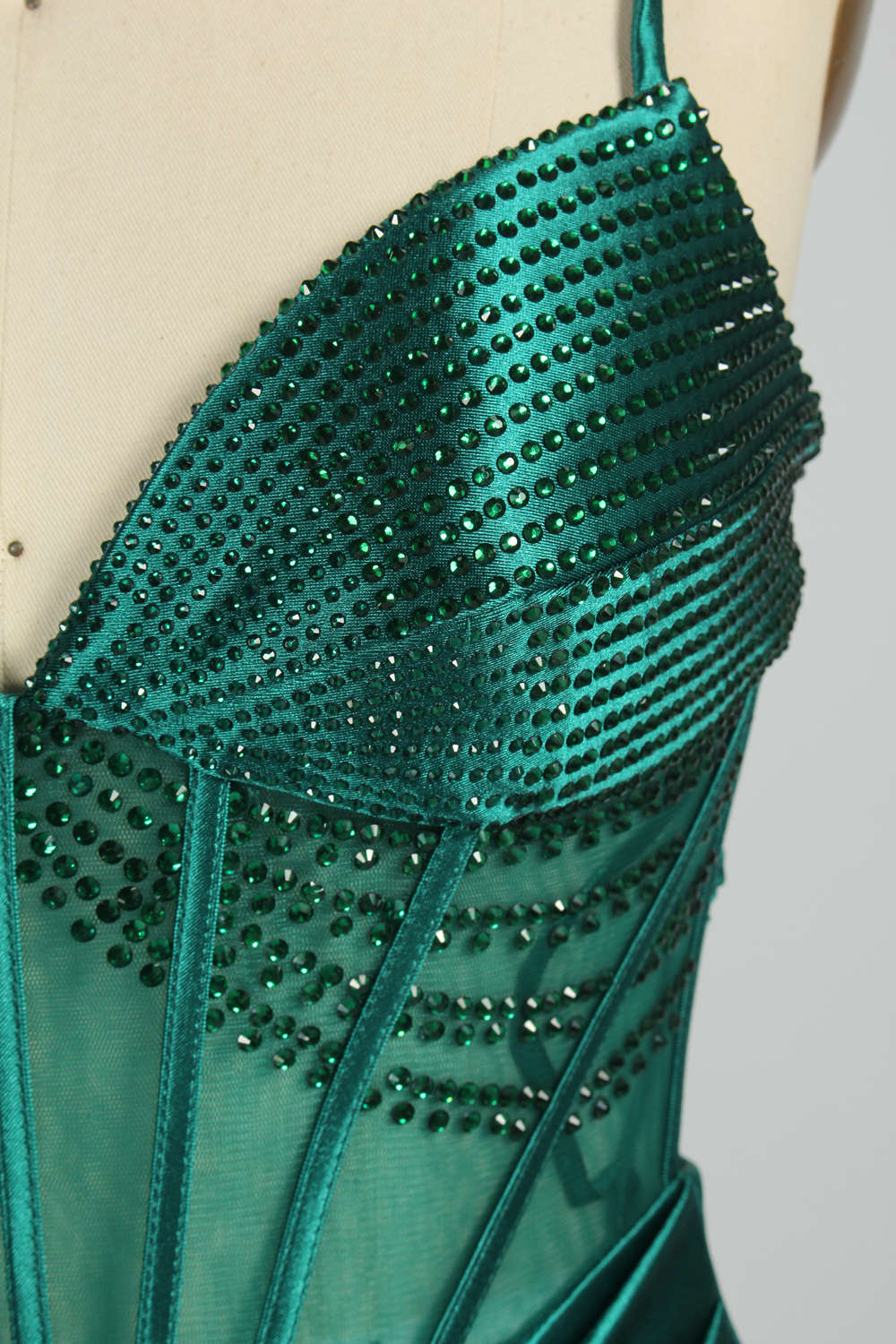 Wholesale Wxquisite Embellished Strappy Prom Dress d-133