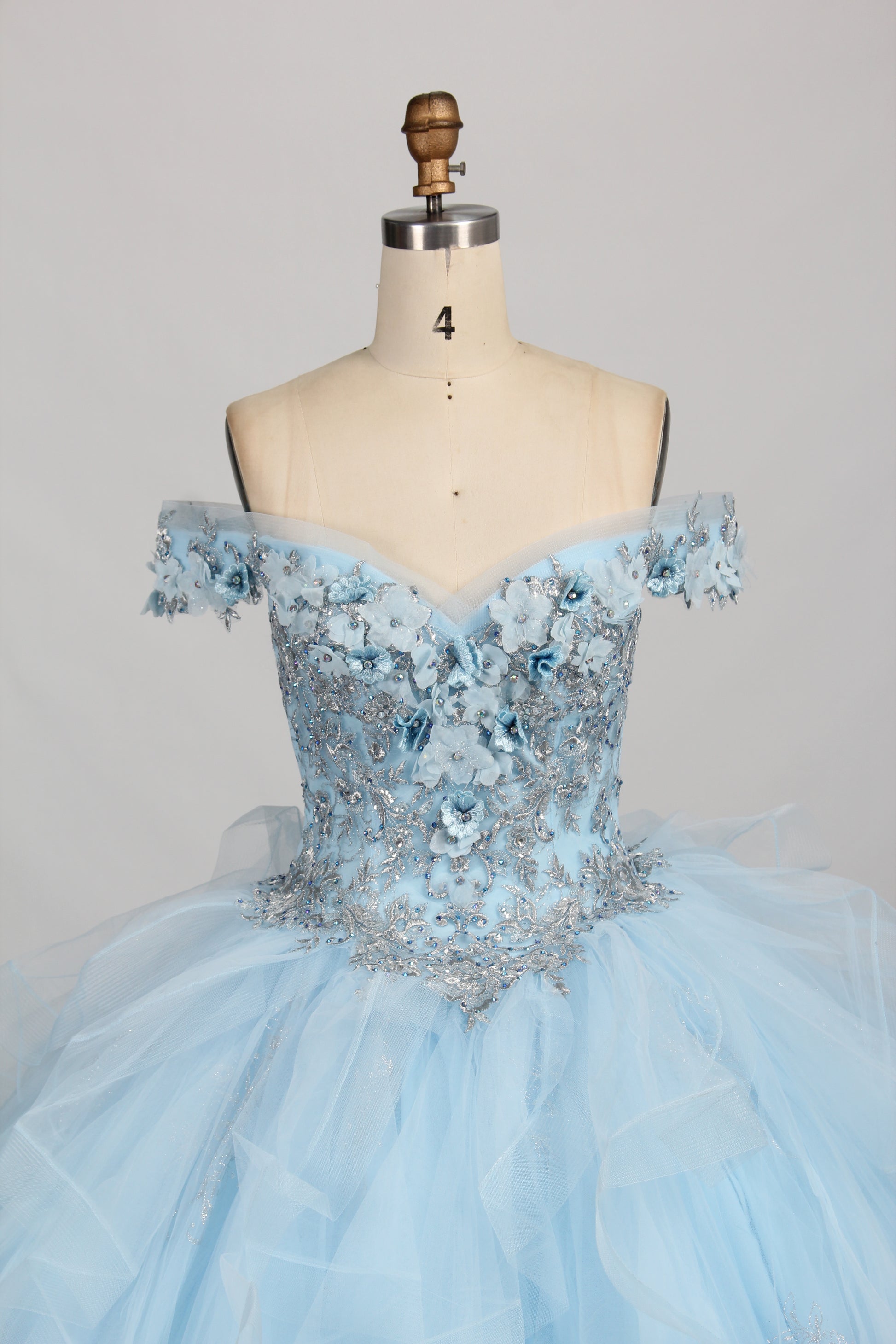 Wholesale Light Blue Off-Shoulder Quinceañera Dress Ruffled Tulle 3D Floral Ball Gown TG001