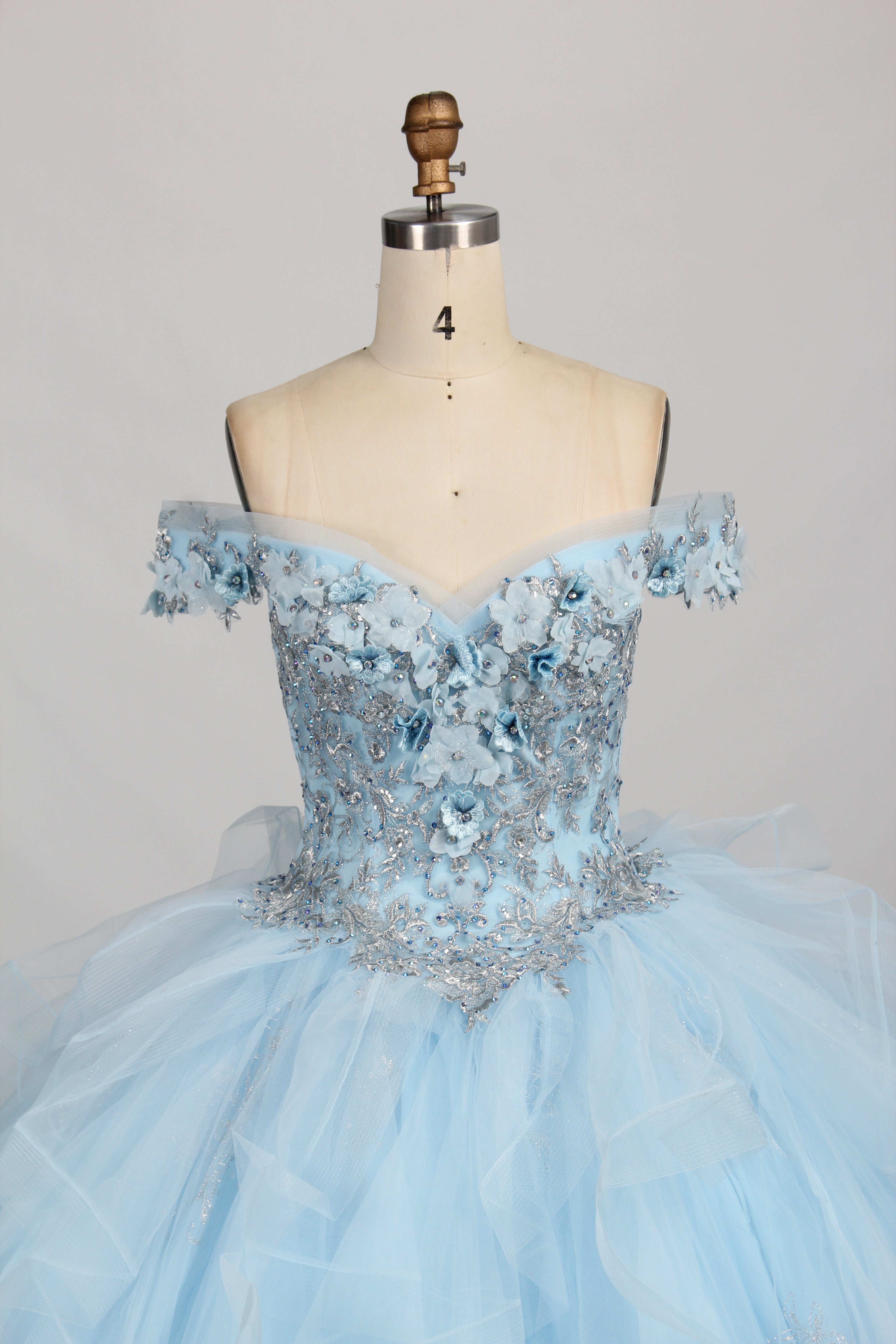 Wholesale Light Blue Off-Shoulder Quinceañera Dress Ruffled Tulle 3D Floral Ball Gown TG001