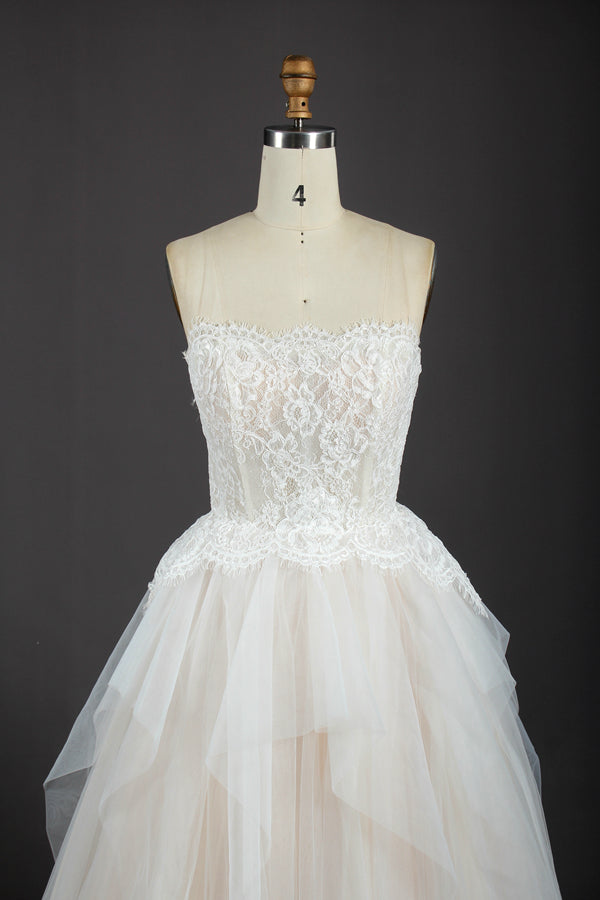 Wholesale Lace Strapless Wedding Gown with Sheer Tulle Skirt KT1314