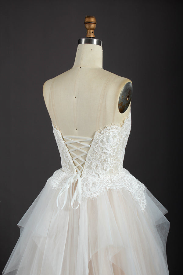 Wholesale Lace Strapless Wedding Gown with Sheer Tulle Skirt KT1314