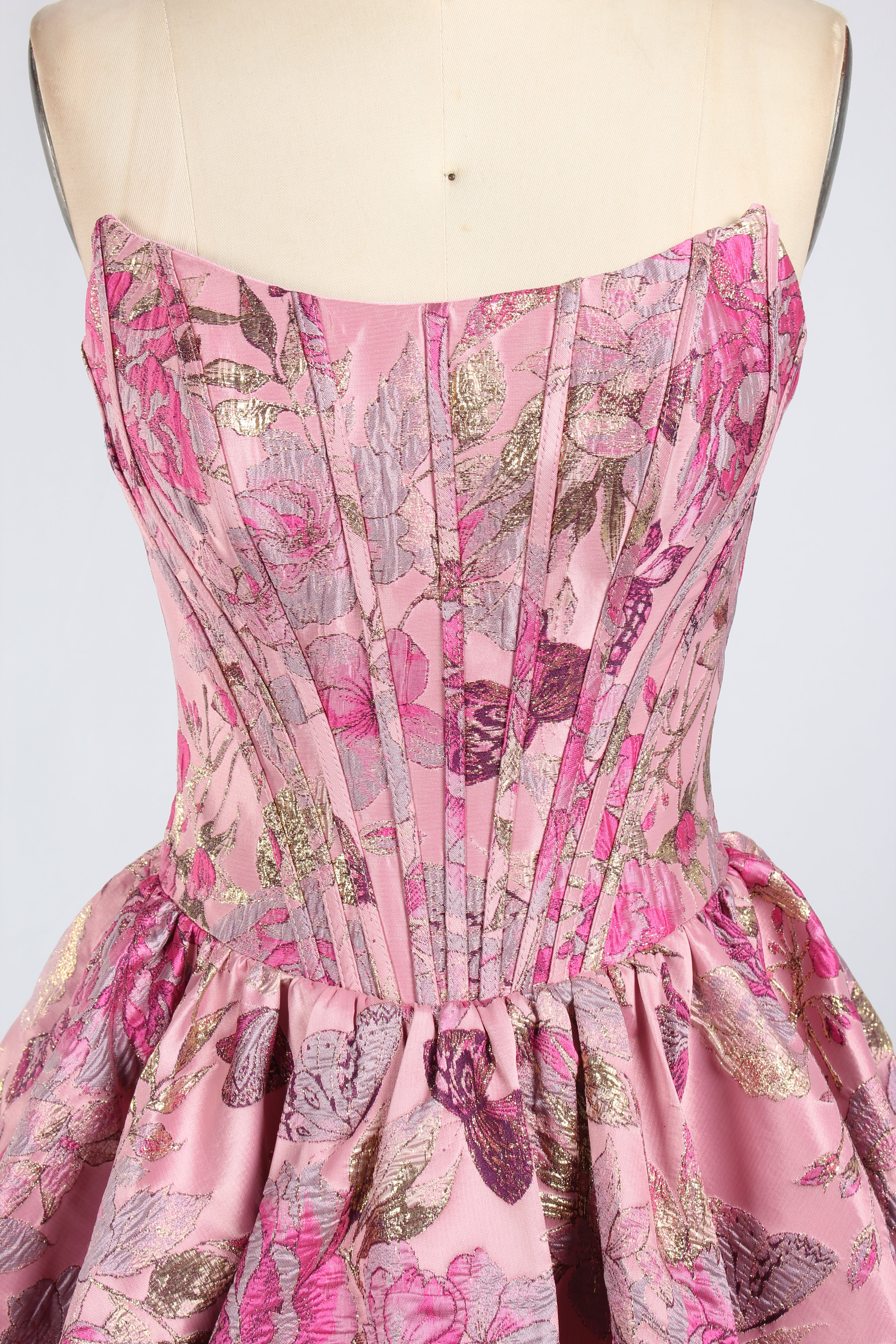 Wholesale Pink Floral Brocade Strapless Homecoming Dress 33411