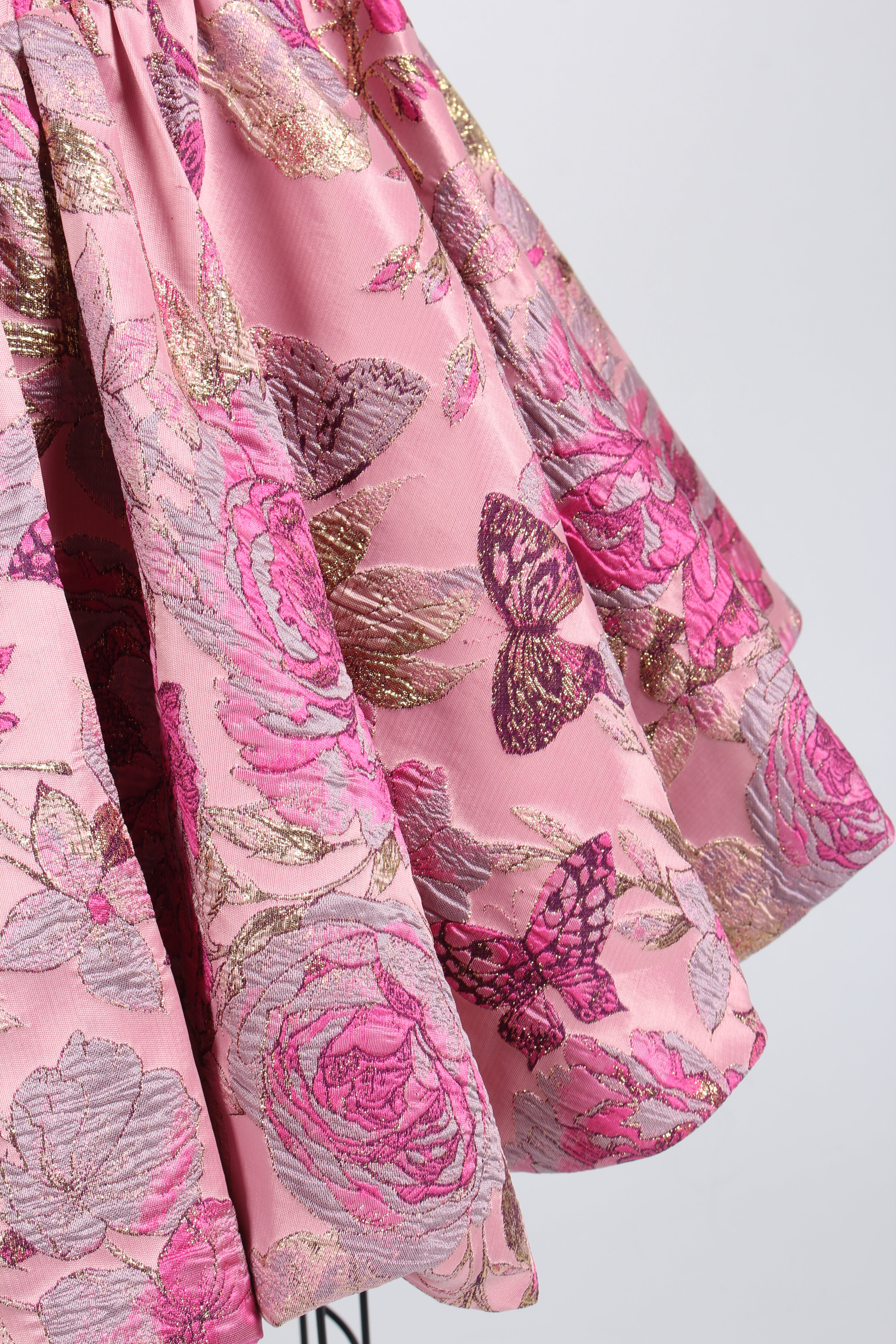Wholesale Pink Floral Brocade Strapless Homecoming Dress 33411