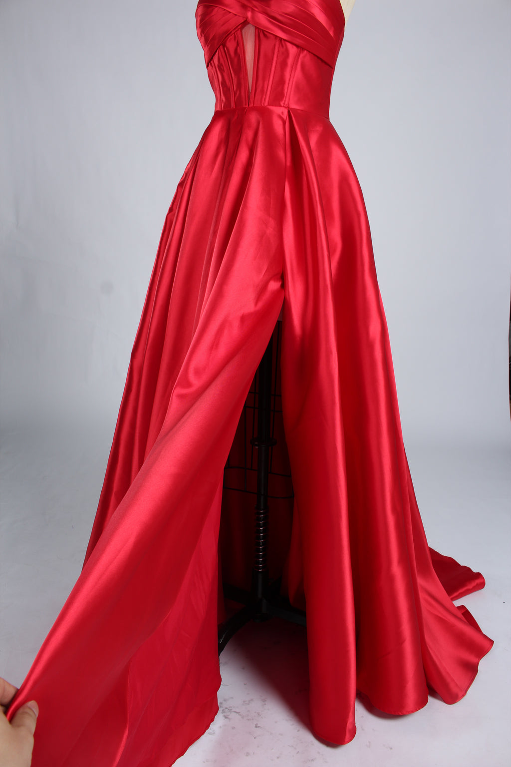 Wholesale Elegant Red Satin Strapless Prom Gown 33297