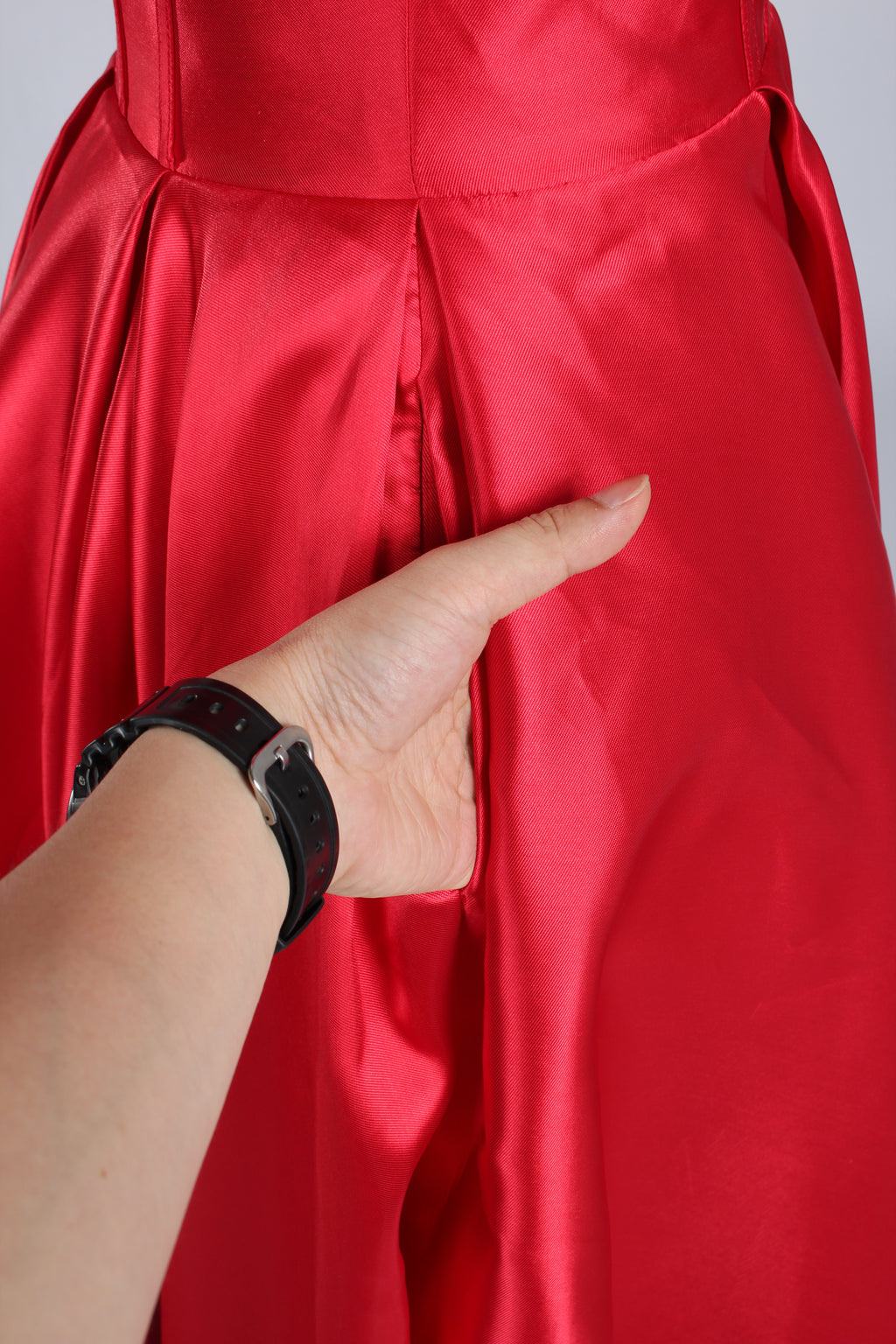 Wholesale Elegant Red Satin Strapless Prom Gown 33297
