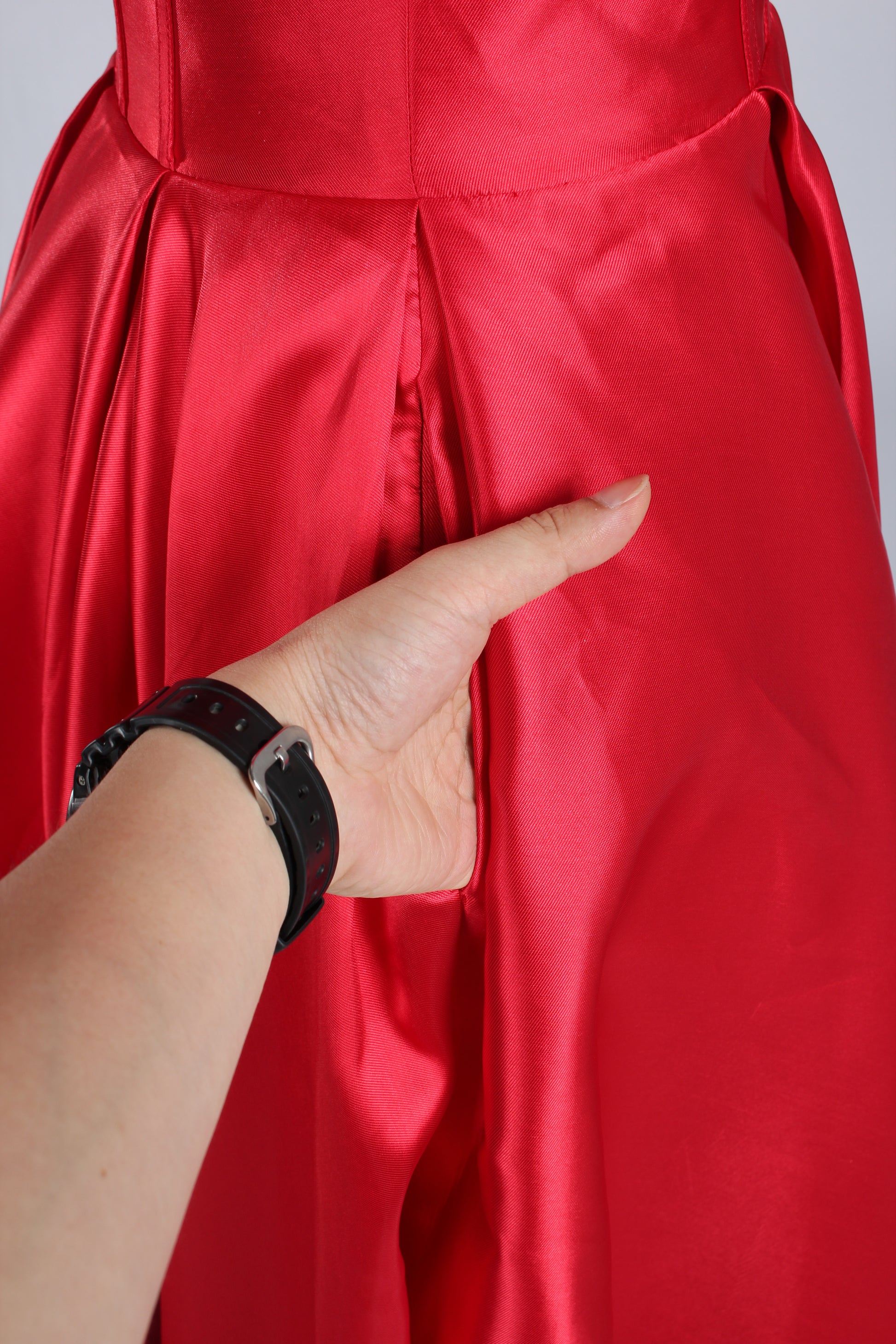 Wholesale Elegant Red Satin Strapless Prom Gown 33297