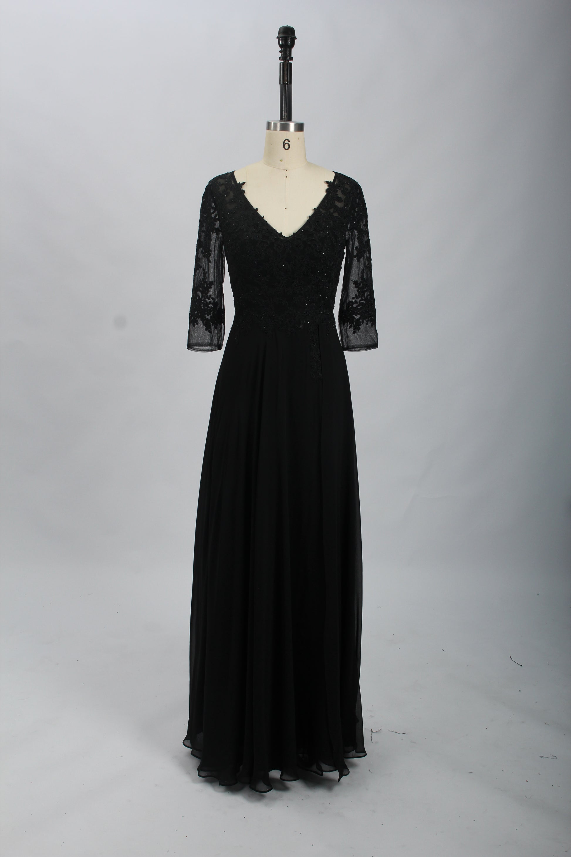 Wholesale Black Lace Half-Sleeve Mother-of-the-Bride Gown 32697