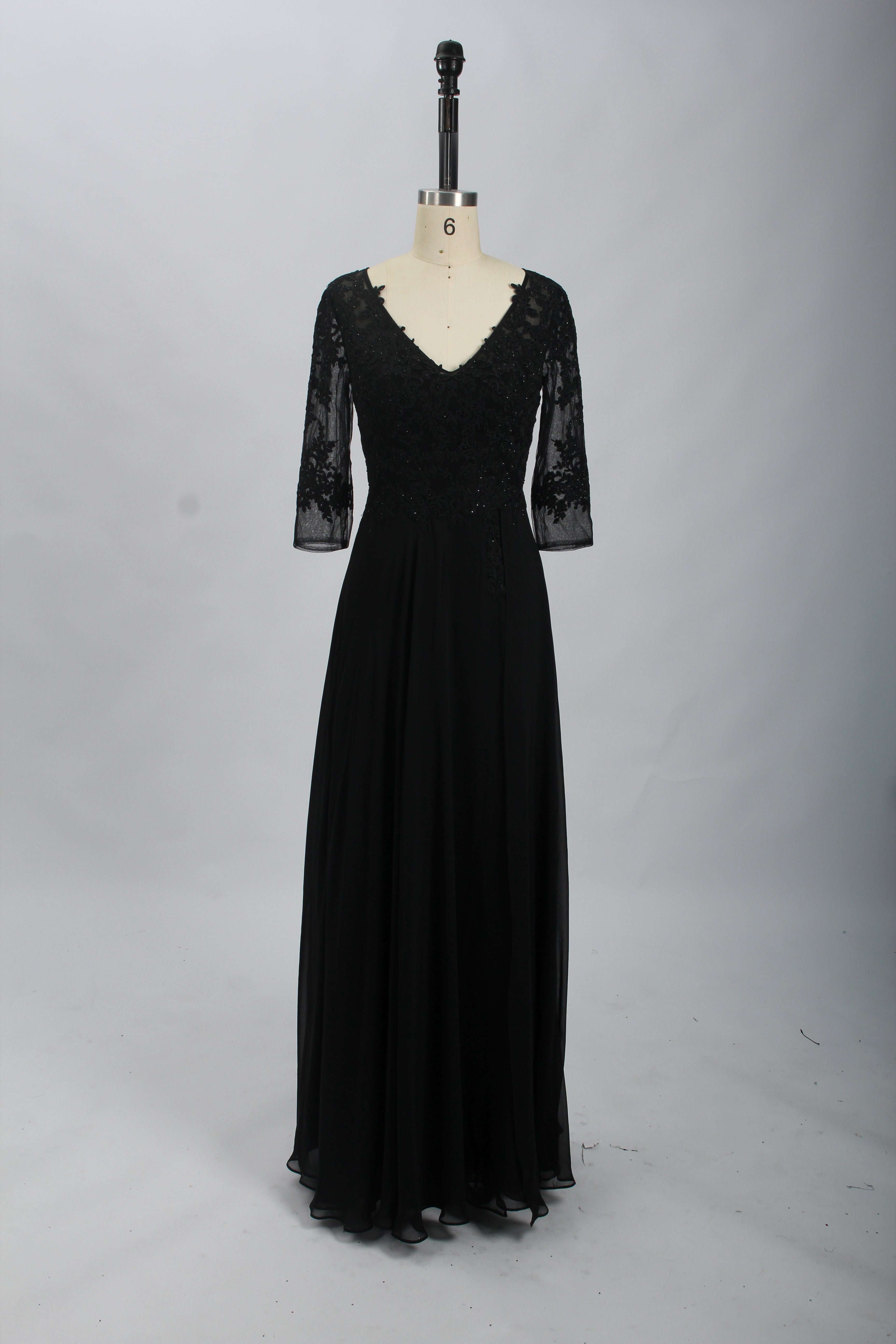 Wholesale Black Lace Half-Sleeve Mother-of-the-Bride Gown 32697