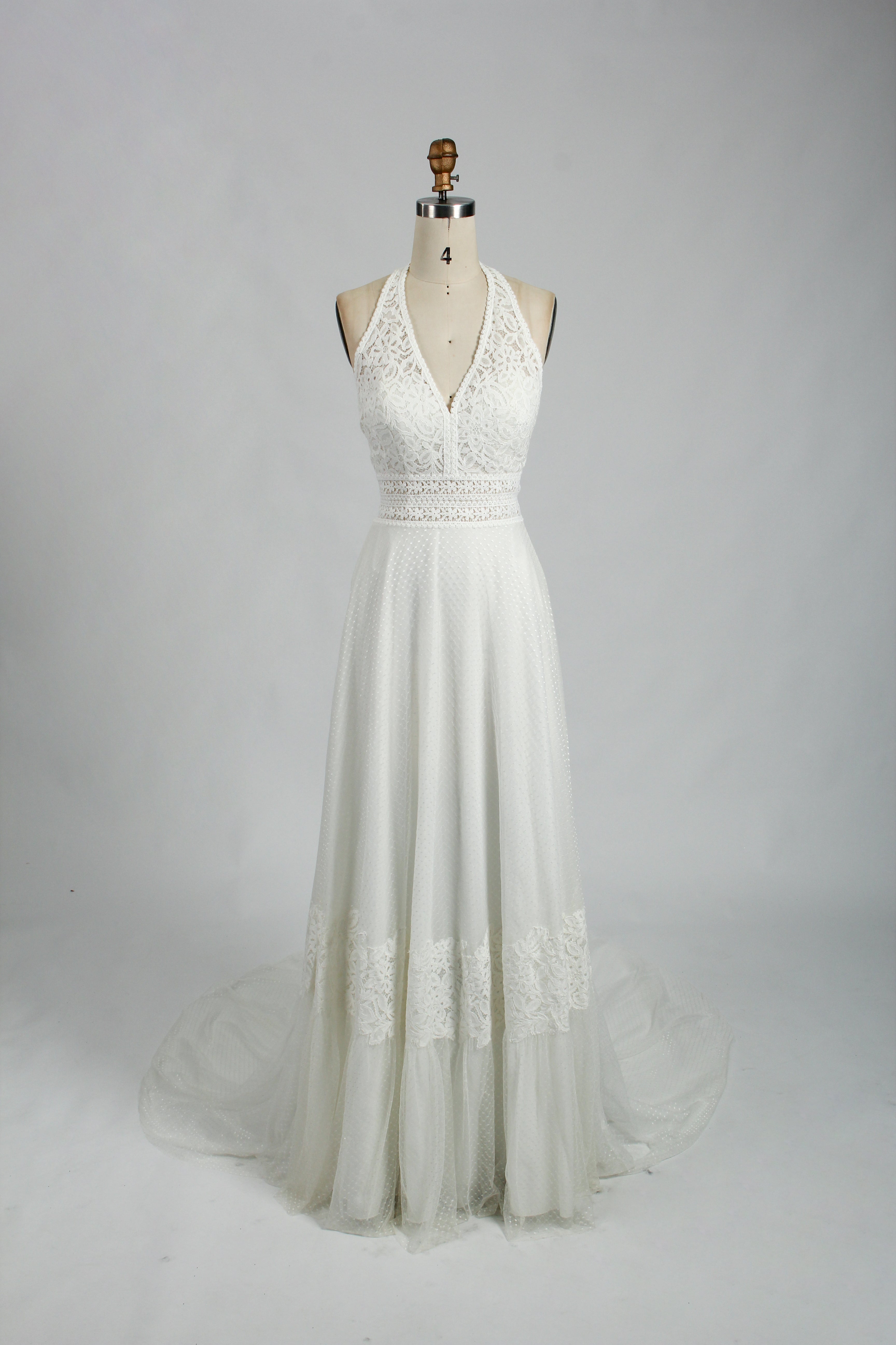 Wholesale Lace Halter Neck Wedding Dress 32846