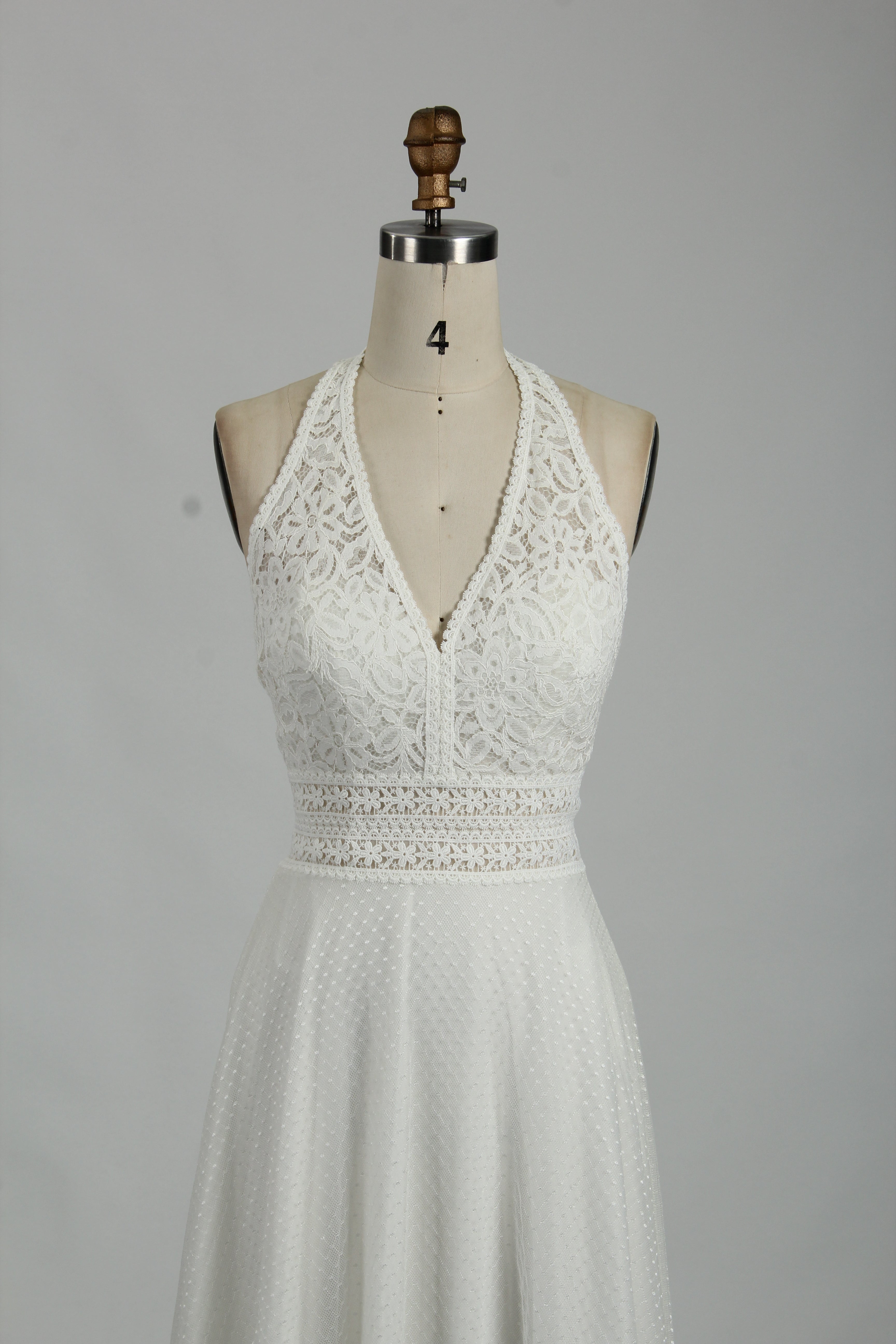Wholesale Lace Halter Neck Wedding Dress 32846