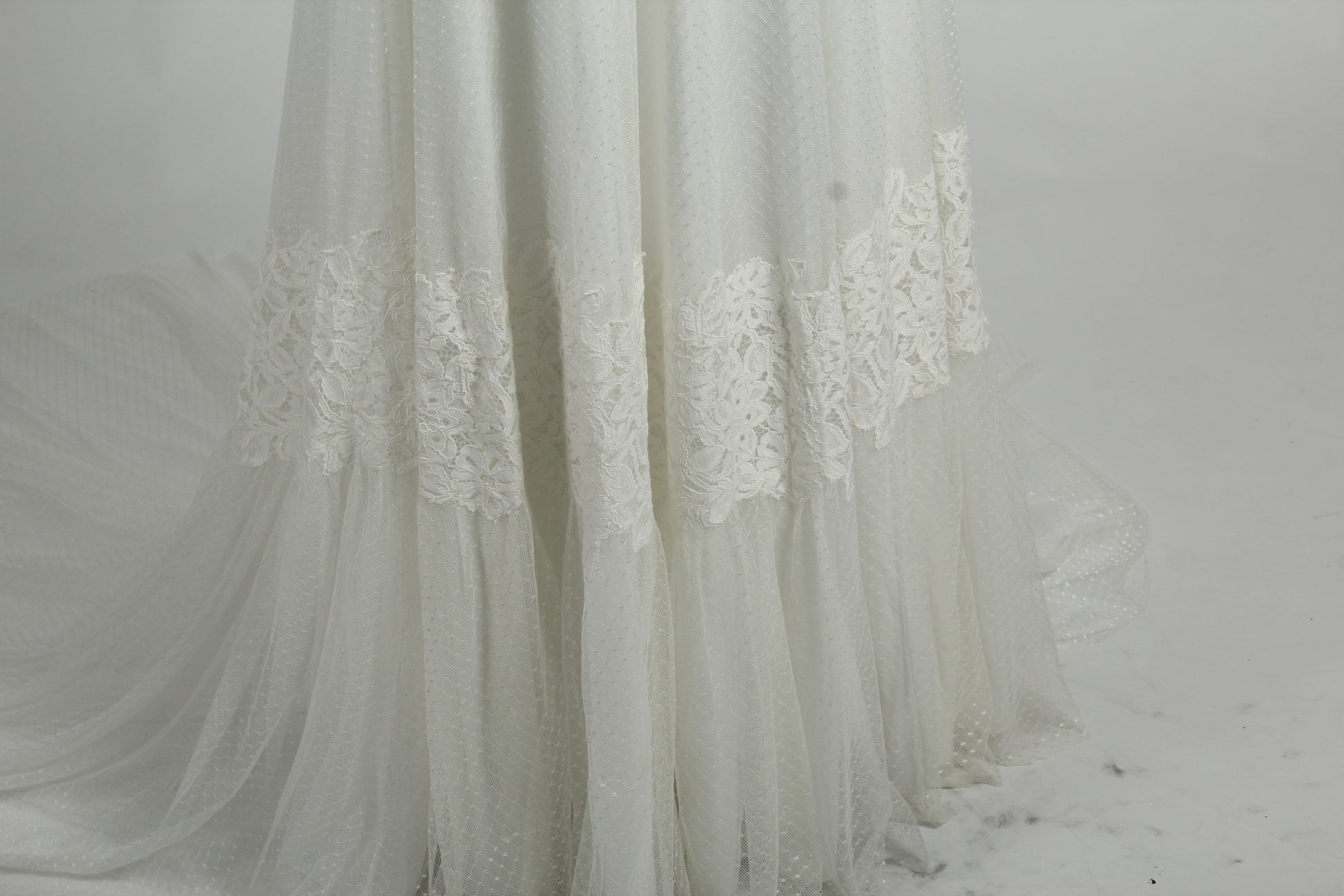 Wholesale Lace Halter Neck Wedding Dress 32846