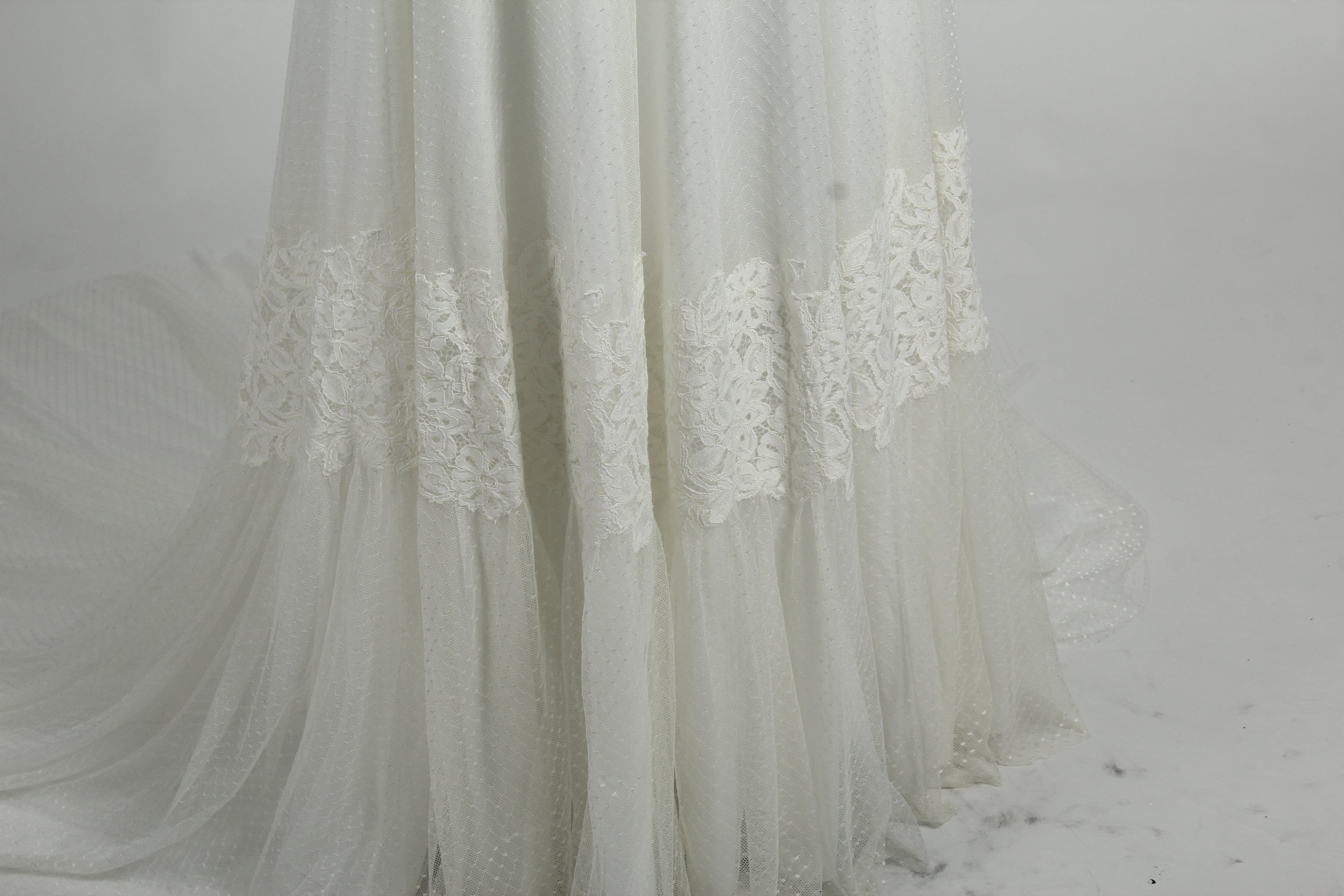 Wholesale Lace Halter Neck Wedding Dress 32846