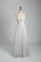 Wholesale Handcrafted Lace Tulle Bridal Gown 32847