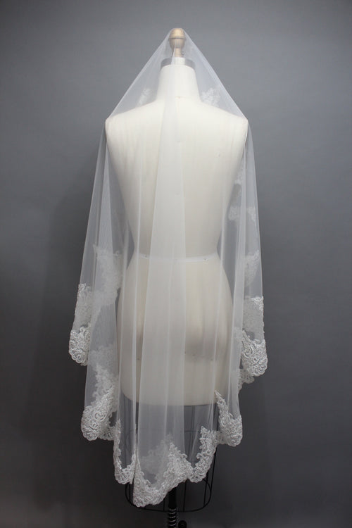 Romance and Elegance to Your Wedding T448