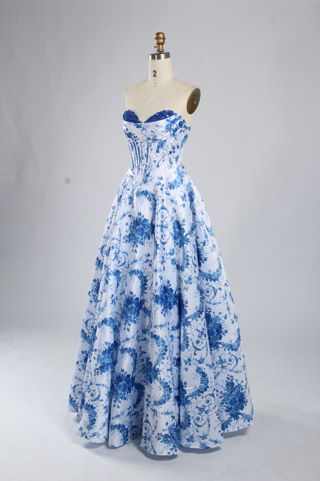 Wholesale Blue-and-White Porcelain Print Strapless Evening Gown 33387b
