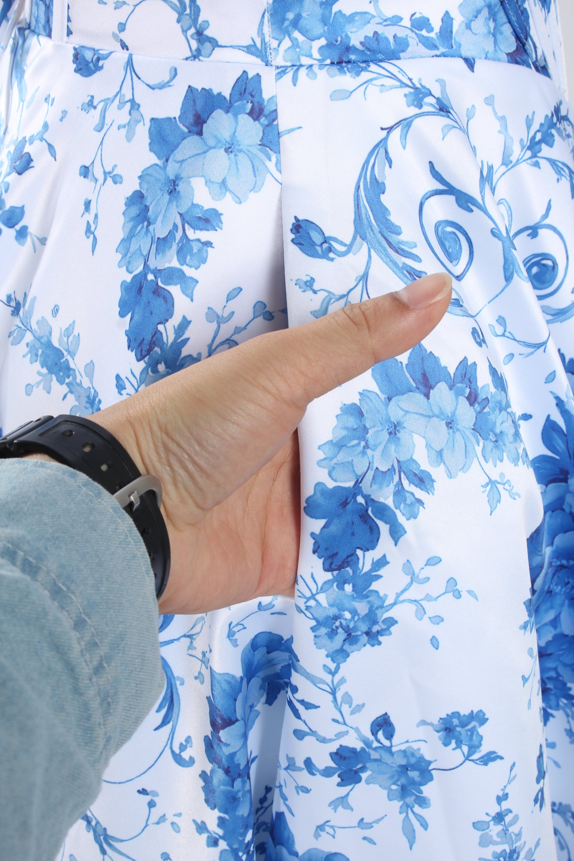 Wholesale Blue-and-White Porcelain Print Strapless Evening Gown 33387b