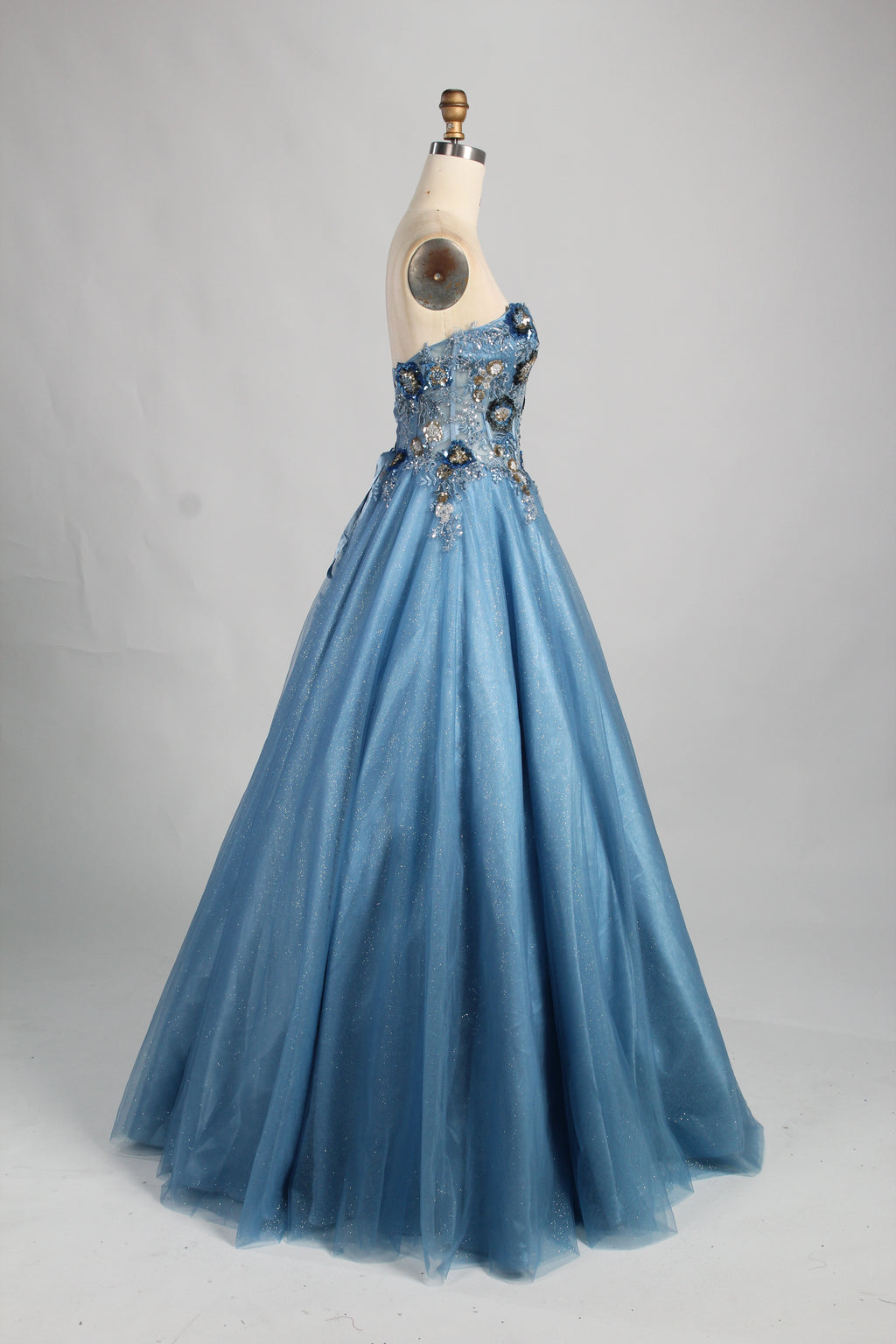 Wholesale Blue Embroidered Strapless Ball Gown 32992
