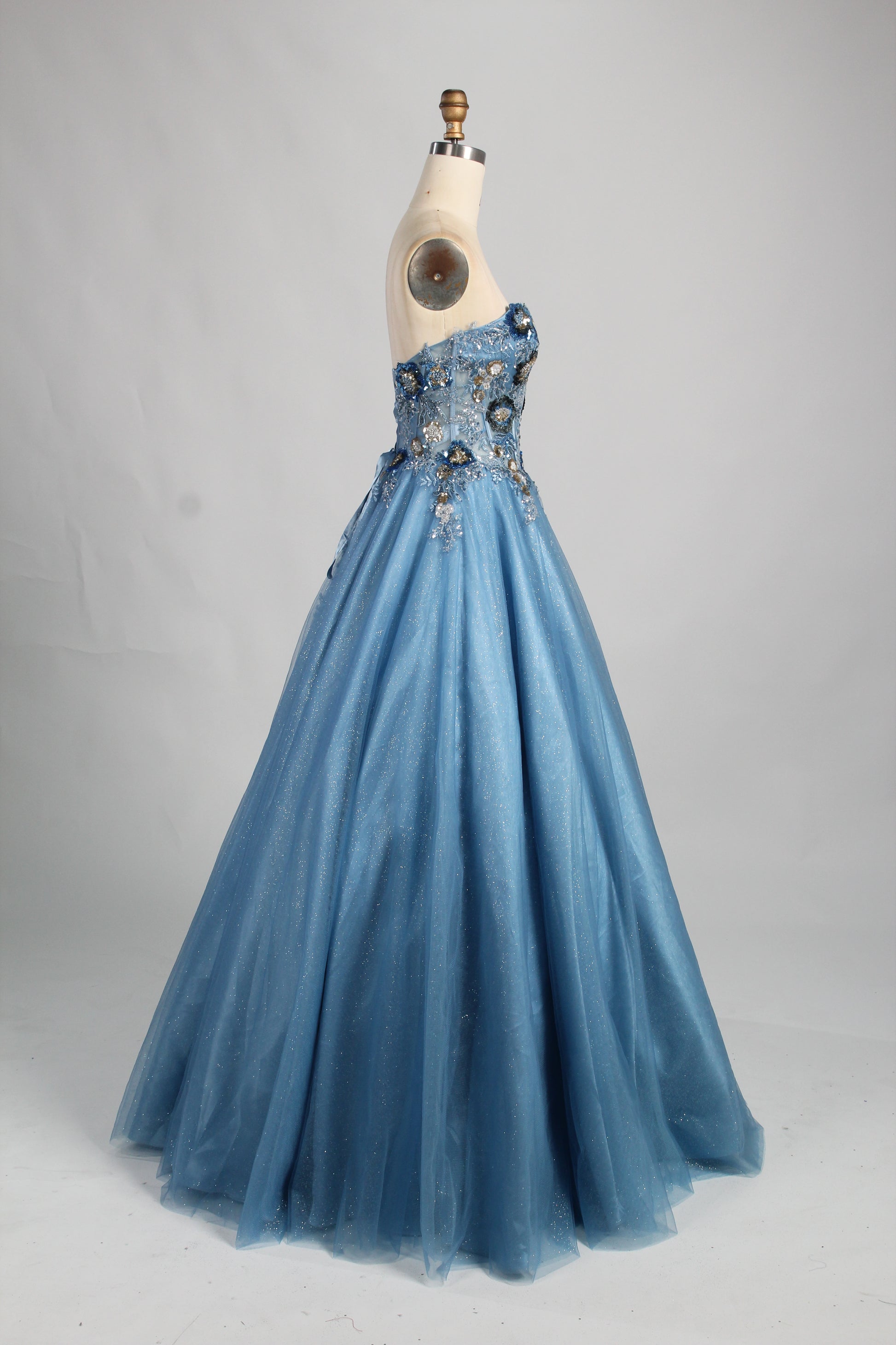 Wholesale Blue Embroidered Strapless Ball Gown 32992