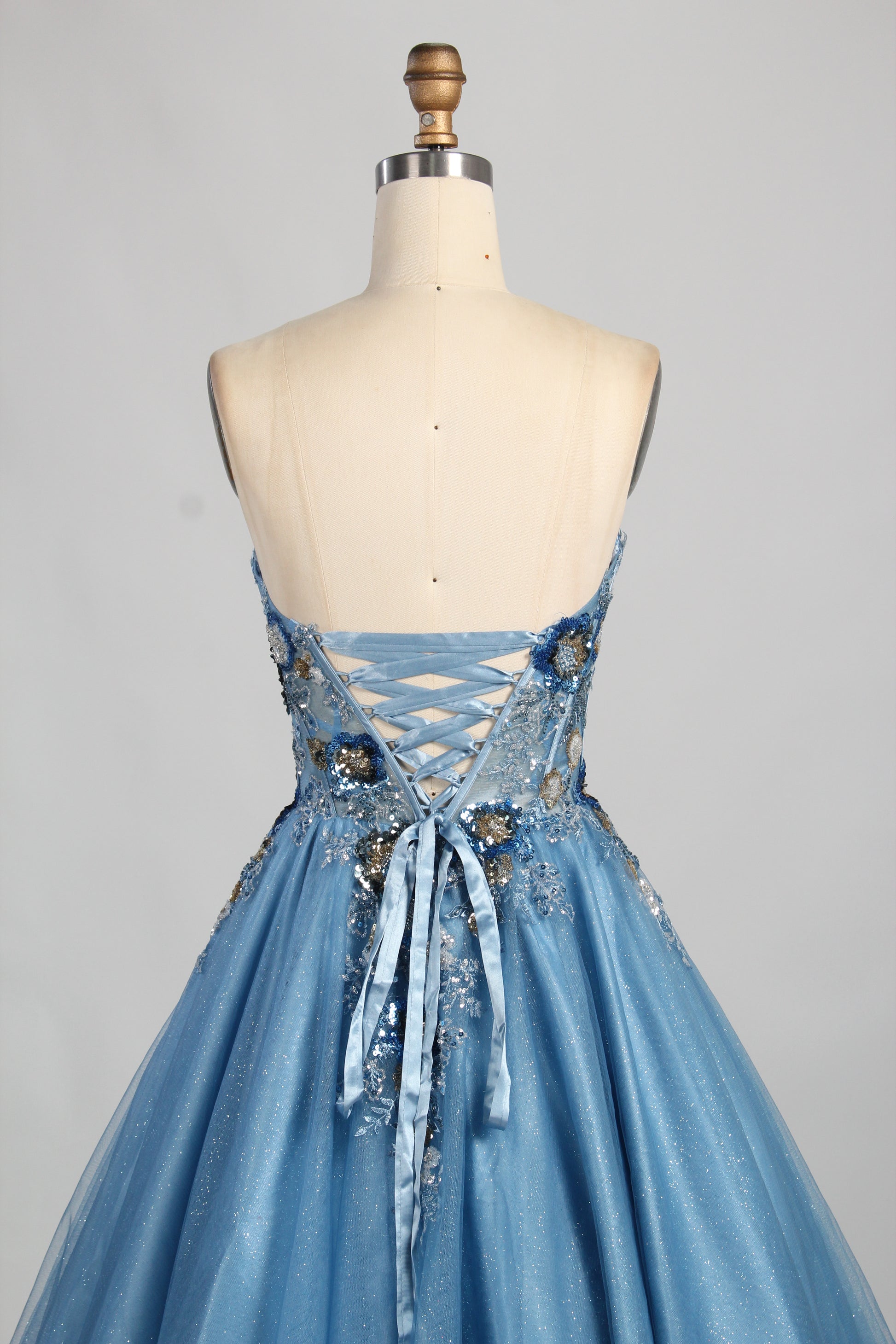 Wholesale Blue Embroidered Strapless Ball Gown 32992