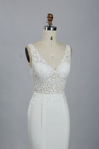 Manufacturer Plunging V - Neck Lace Mermaid Wedding Dress 32730