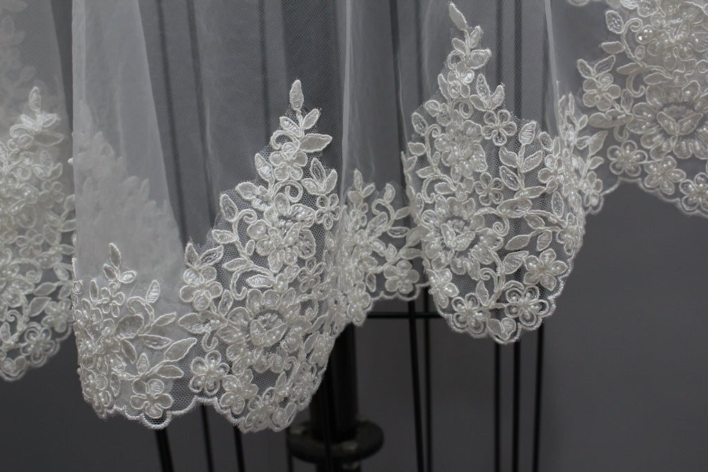 Wholesale Lace-Trimmed Bridal Veil t451