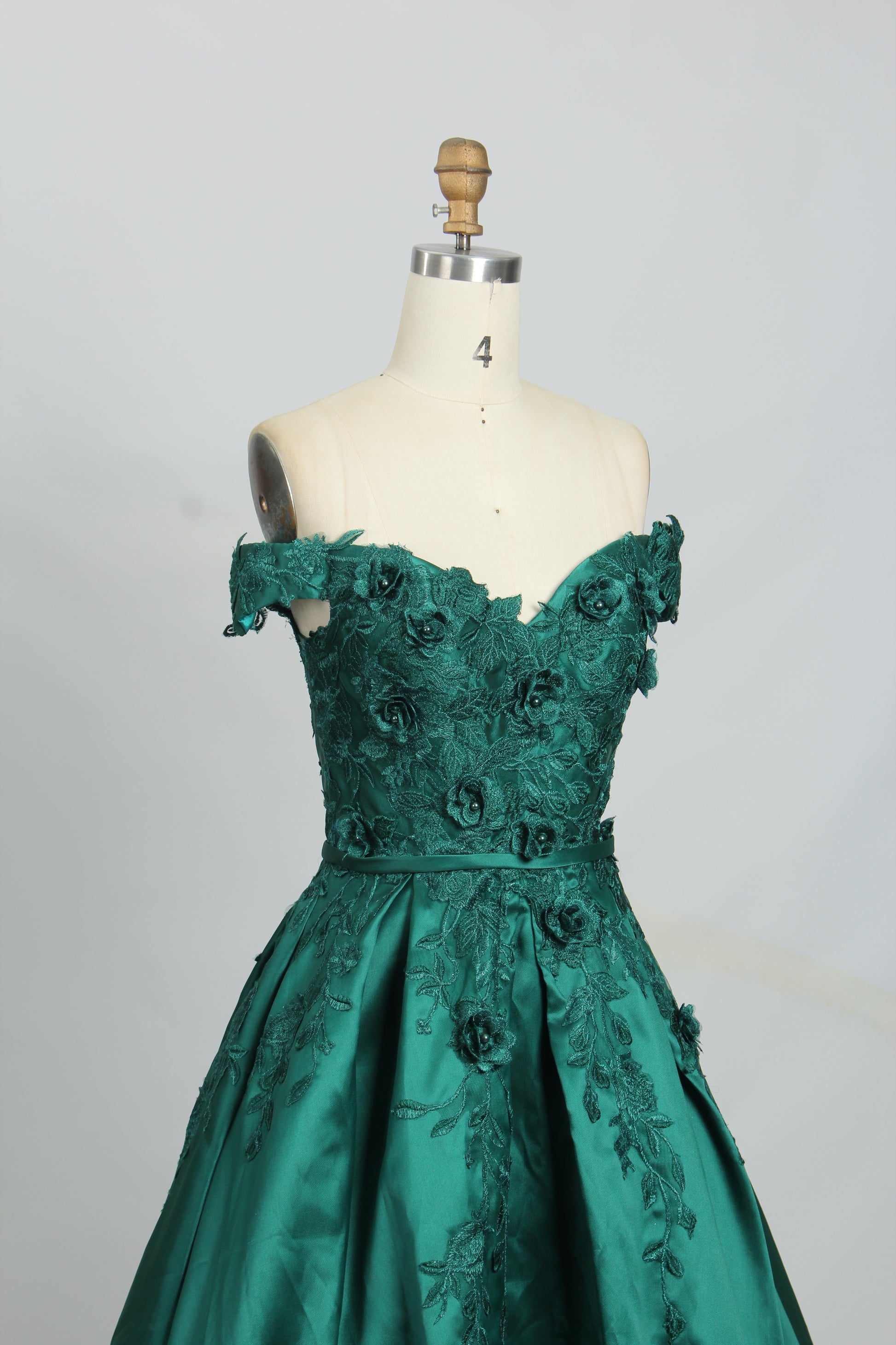 Wholesale Off - Shoulder Prom Dress - Hand - Crafted 3D Lace Florals - Up Ball Gown 32725