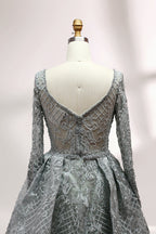 Showcased on a mannequin is a silver - gray evening gown. It has a V - neckline, long sleeves, and intricate lace embroidery all over. The elaborate design gives off a luxurious and elegant vibe, ideal for formal occasions.6