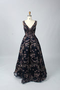 Supplier Plunging Embroidered Tulle Mother of the Bride Dress MK079