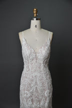 Elegance Unveiled Wholesale Lace Mermaid Wedding Gown with Tulle 3282