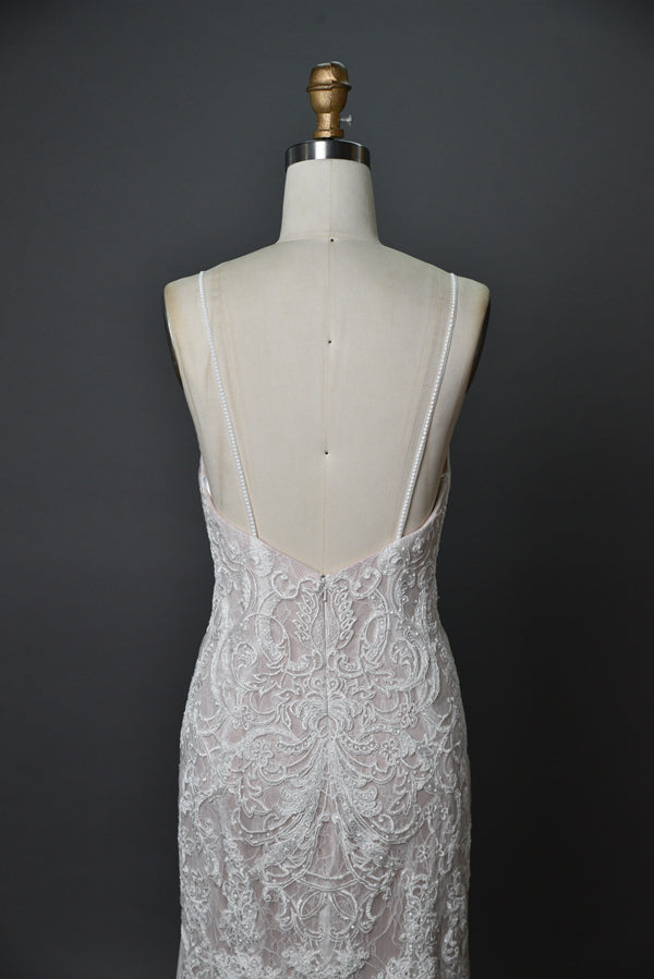 Elegance Unveiled Wholesale Lace Mermaid Wedding Gown with Tulle 3282
