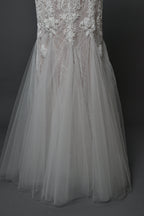 Elegance Unveiled Wholesale Lace Mermaid Wedding Gown with Tulle 3282