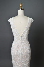 Wholesale Sheer V - Neck Leaf - Lace Mermaid Wedding Dress 3285