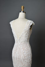 Wholesale Sheer V - Neck Leaf - Lace Mermaid Wedding Dress 3285