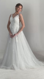 Wholesale V - Neck Lace - Embroidered Tulle A - Line Wedding Dress 3304